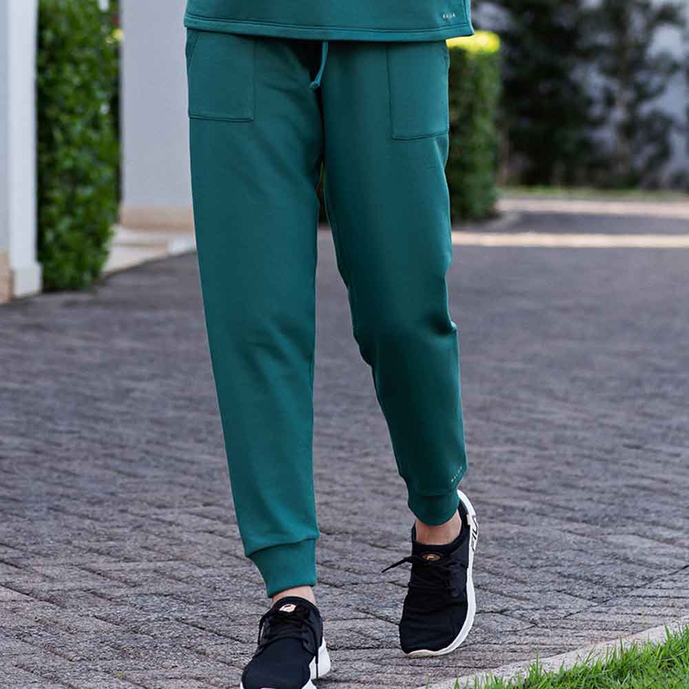 JOGGER DE MOLETÓN CON BOLSILLOS